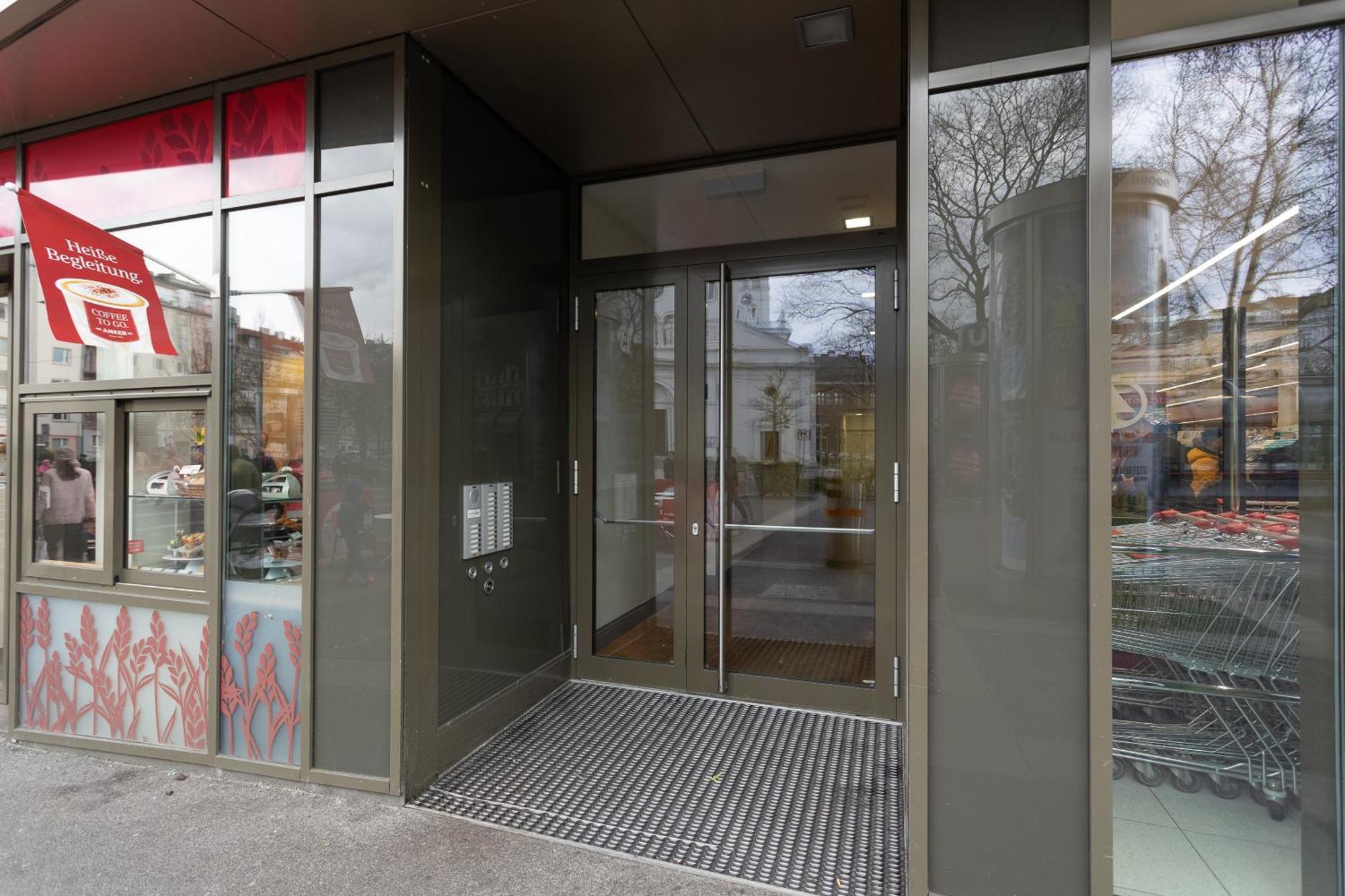 Private Room With Ac- Microwave, Personal Fridge & Metro Access - 7 Min To Center Wenen Buitenkant foto