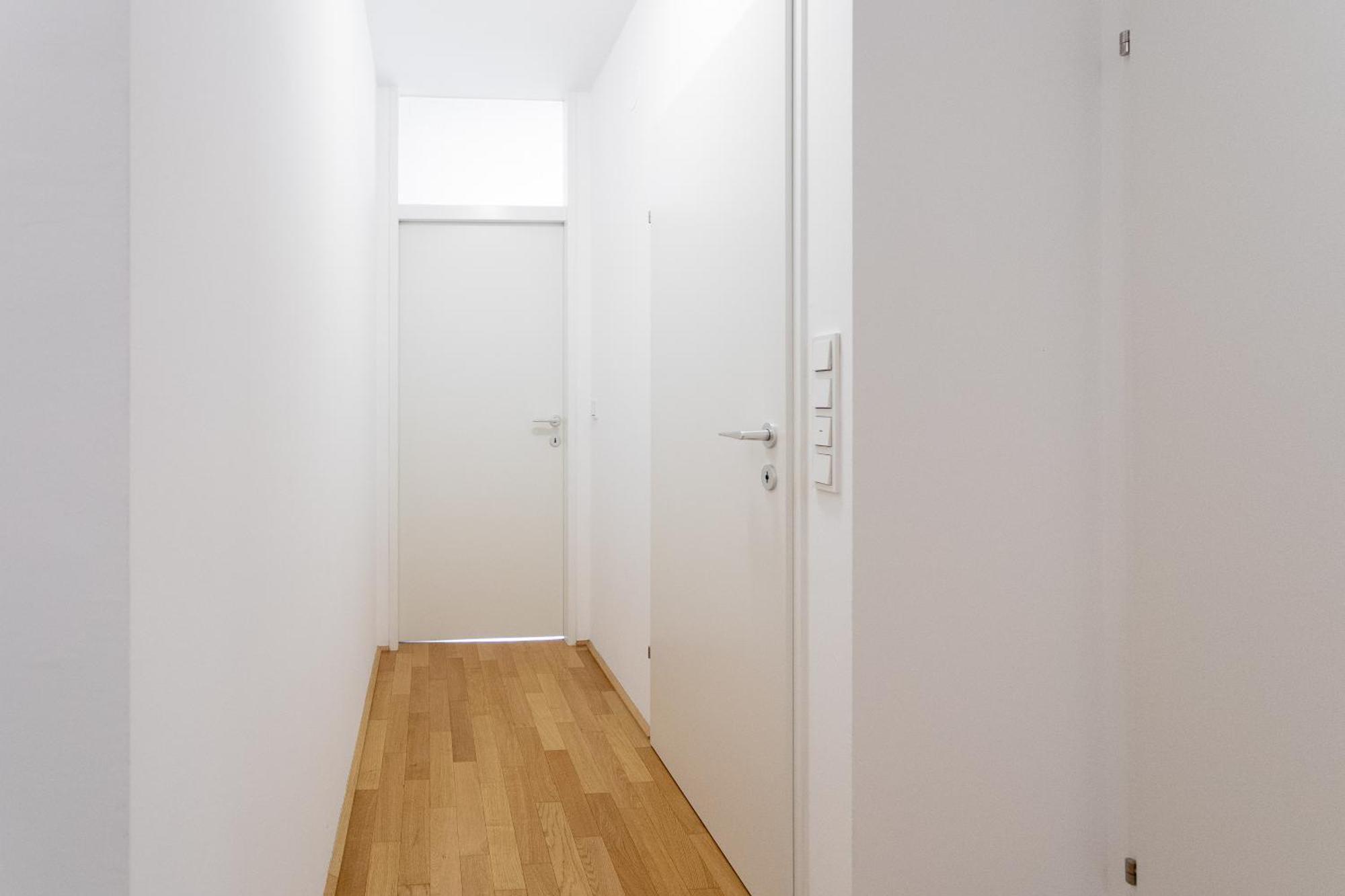 Private Room With Ac- Microwave, Personal Fridge & Metro Access - 7 Min To Center Wenen Buitenkant foto