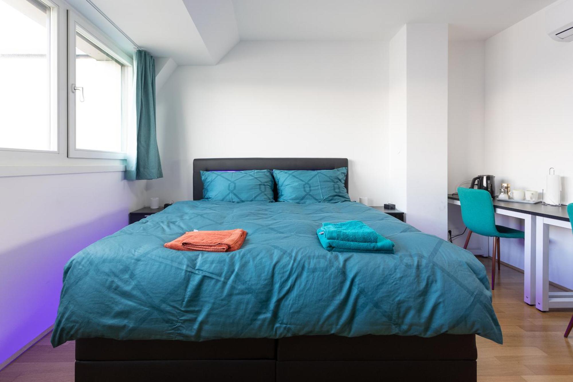 Private Room With Ac- Microwave, Personal Fridge & Metro Access - 7 Min To Center Wenen Buitenkant foto