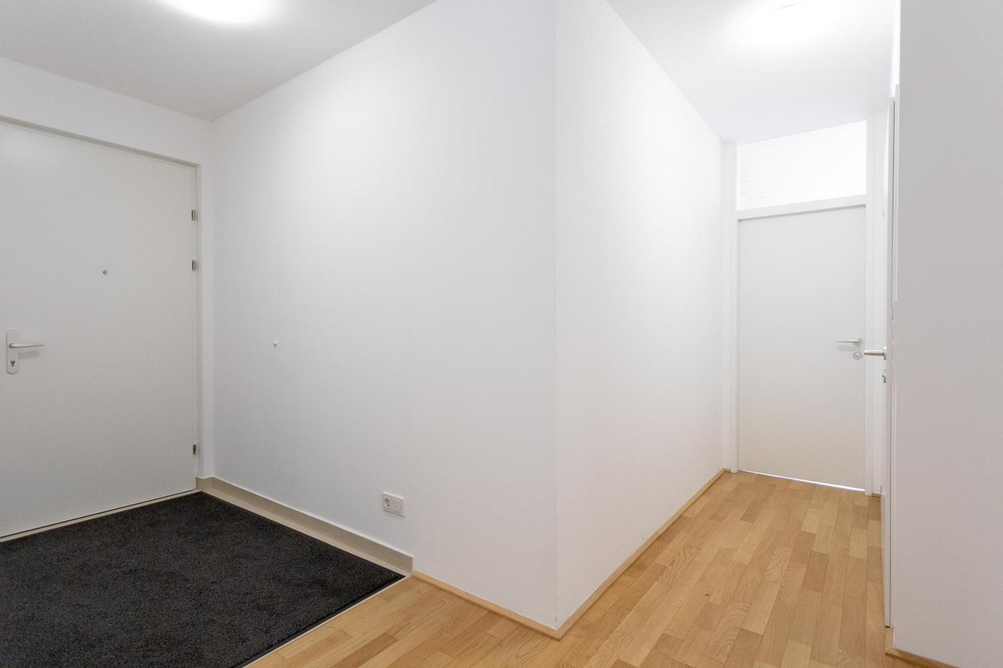 Private Room With Ac- Microwave, Personal Fridge & Metro Access - 7 Min To Center Wenen Buitenkant foto