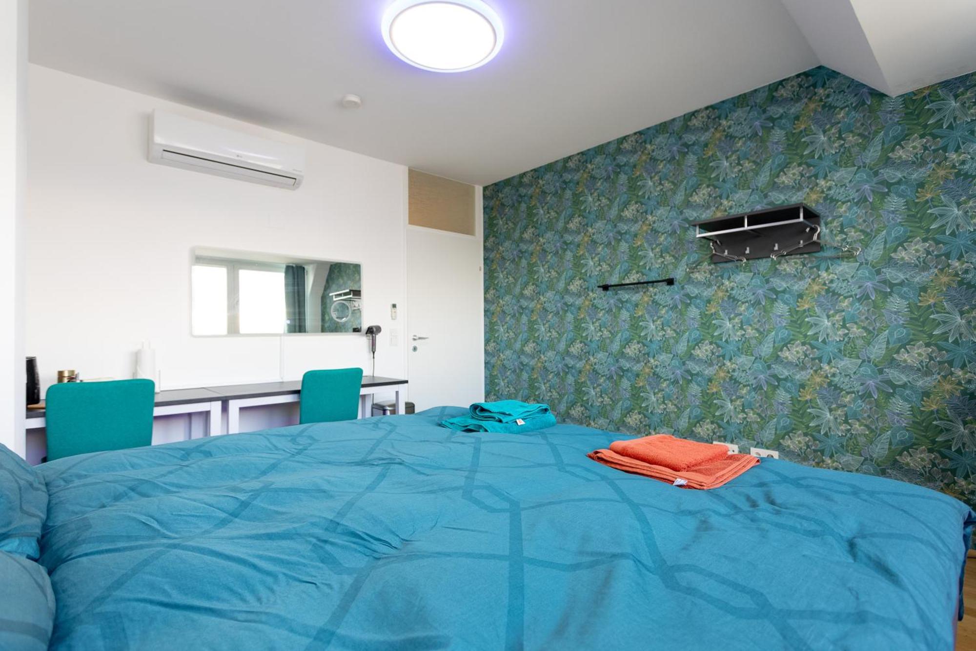 Private Room With Ac- Microwave, Personal Fridge & Metro Access - 7 Min To Center Wenen Buitenkant foto