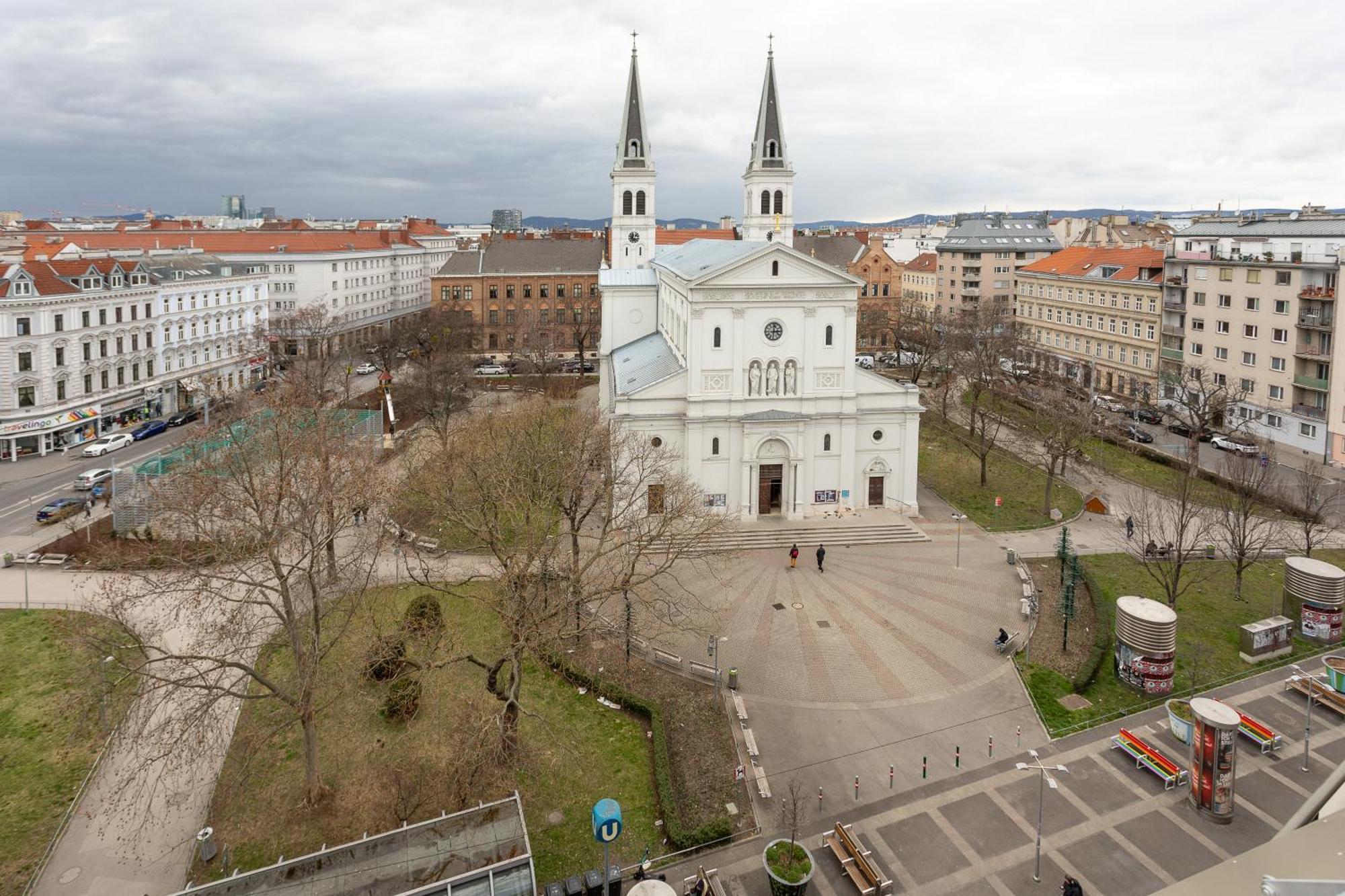 Private Room With Ac- Microwave, Personal Fridge & Metro Access - 7 Min To Center Wenen Buitenkant foto
